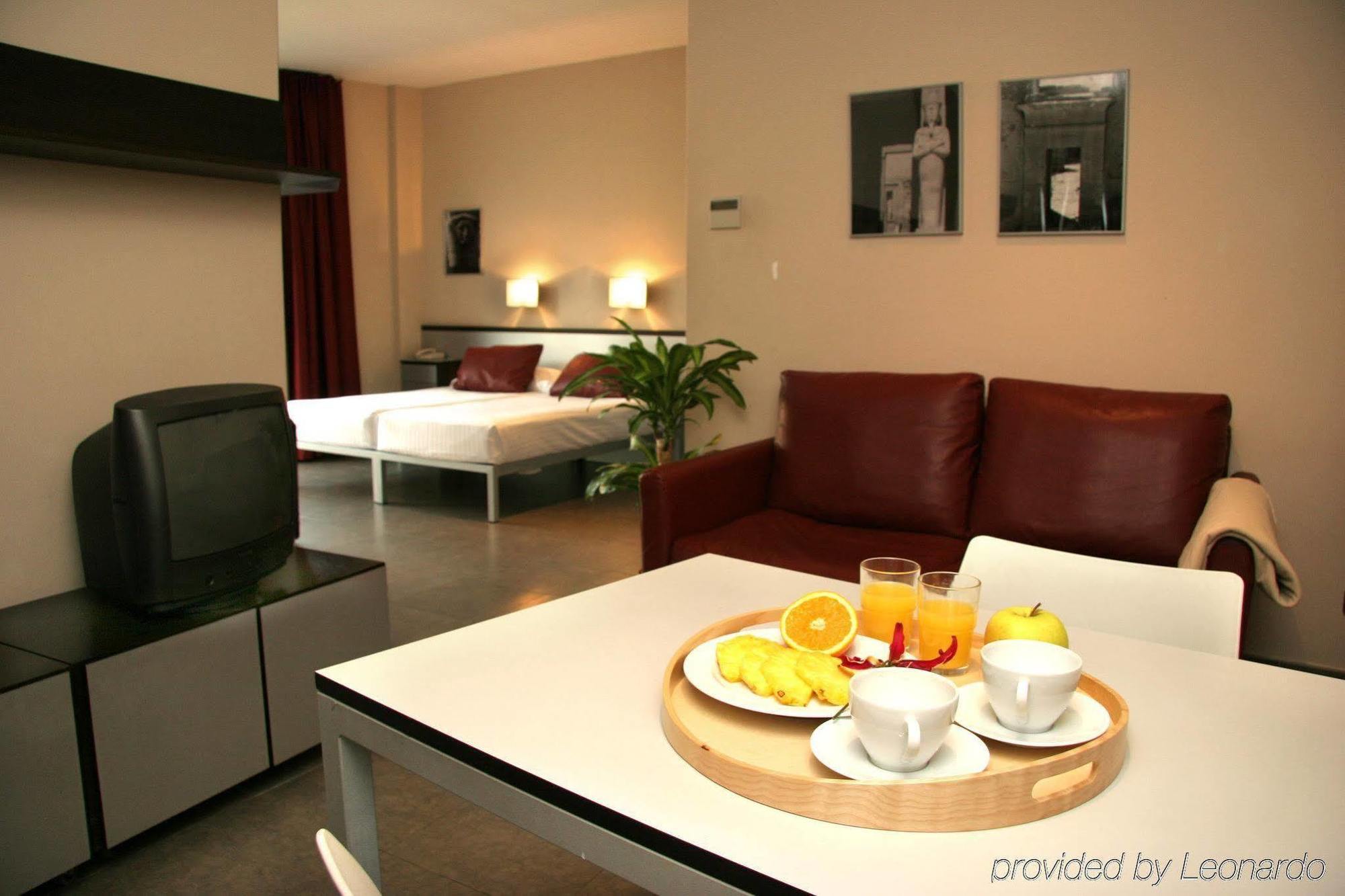 Aparthotel Allada 3* Barselona Dış mekan fotoğraf