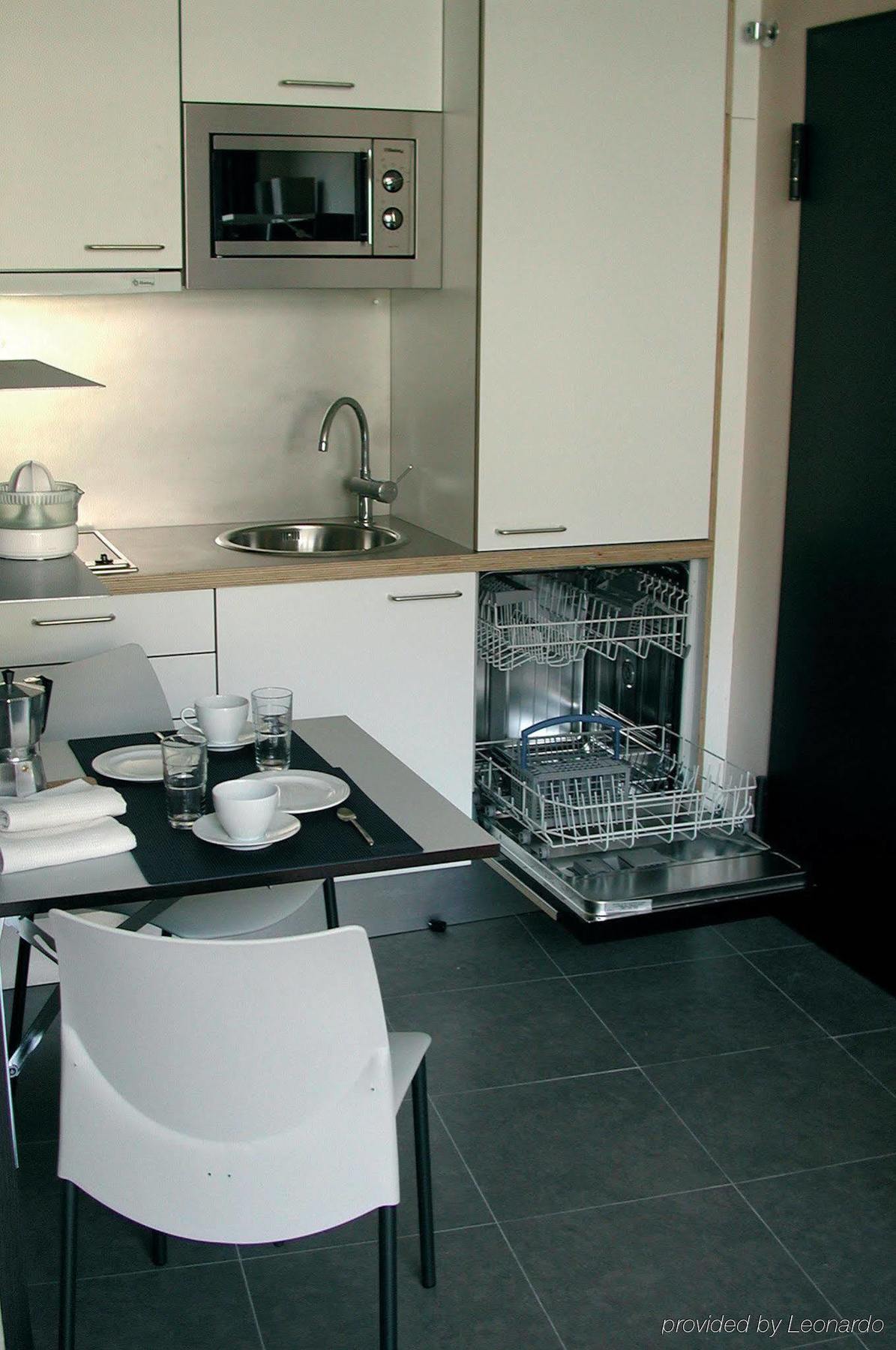 Aparthotel Allada 3* Barselona Dış mekan fotoğraf